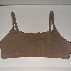 SKIMS Fits Everybody Scoop Neck Bra